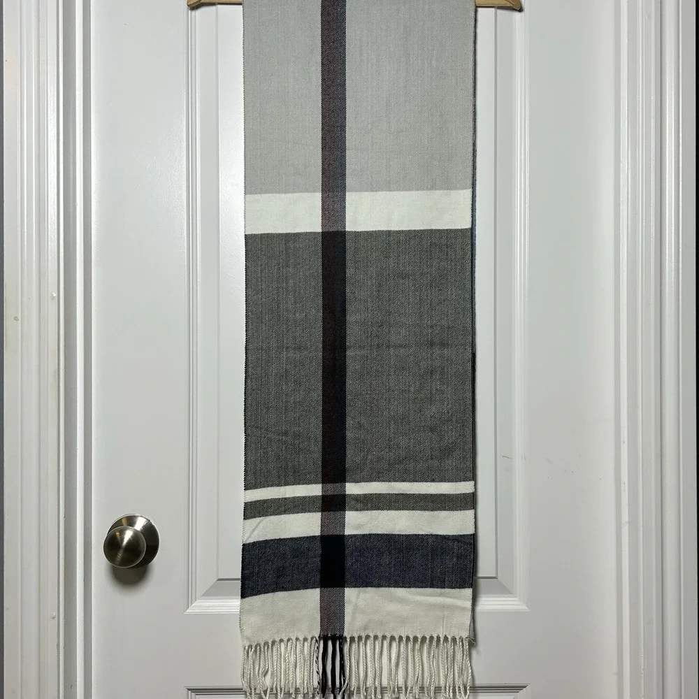100% Cashmere Made‎ in Scotland Plaid Tartan Wrap Fringe Scarf Old Money Style